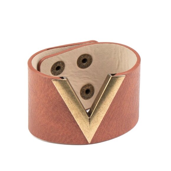 Paparazzi Jewelry Accessories - Claws Out - Brown Bracelet - Vintage - Picture 2 of 4